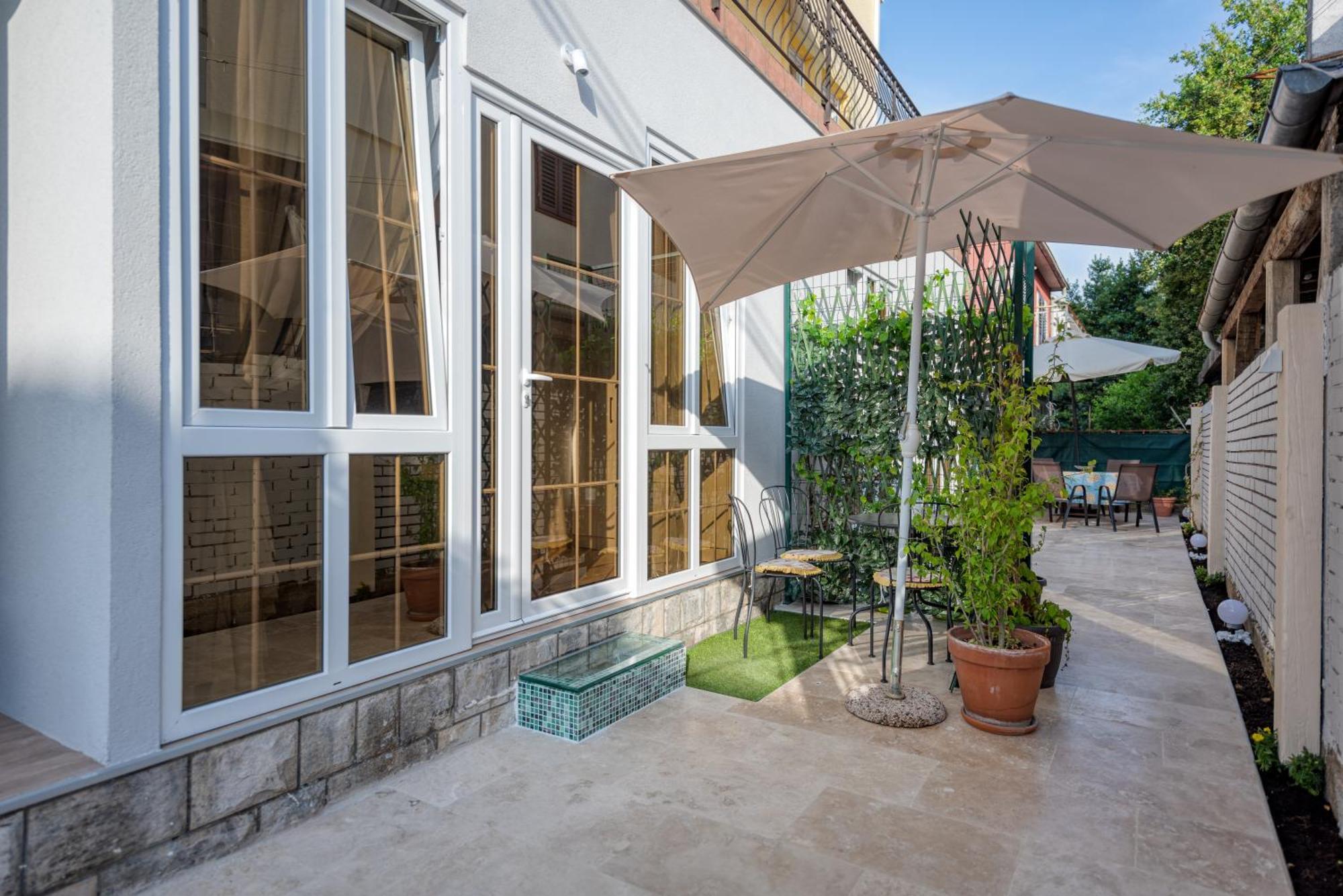 Apartments Vujosevic Tivat Exterior photo