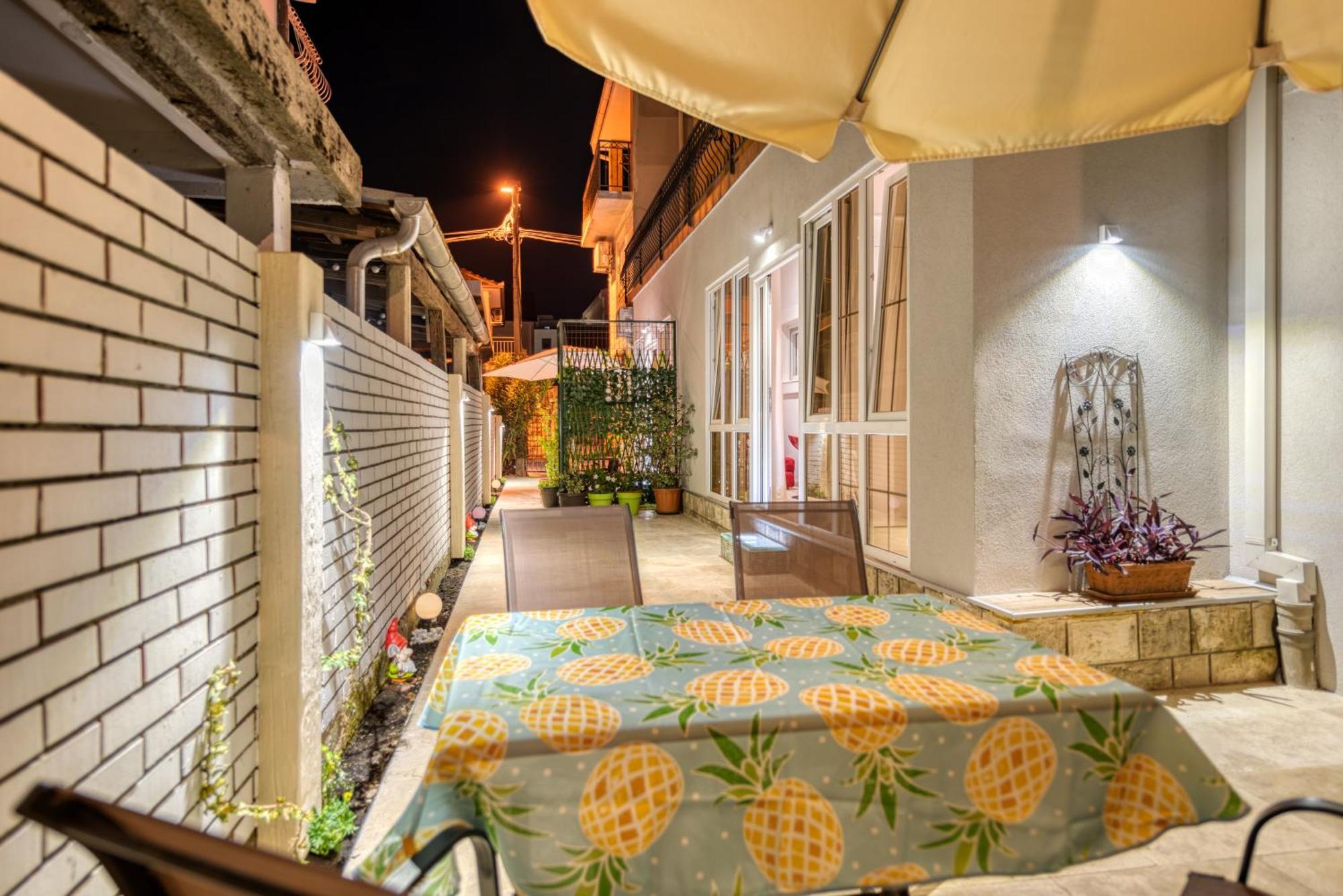 Apartments Vujosevic Tivat Exterior photo